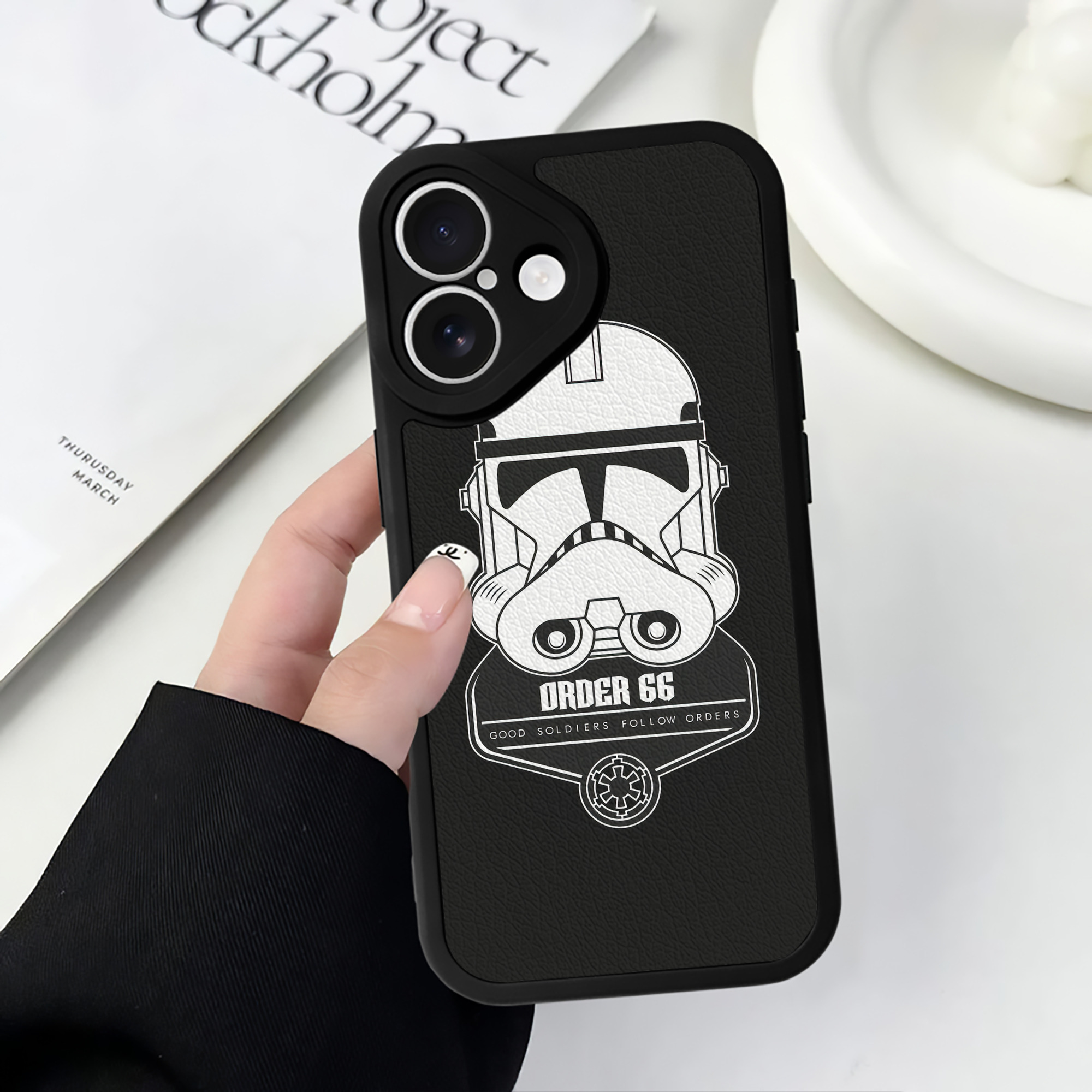 （画像用） スター・ウォーズ Star Wars 【iPhone 16シリーズ対応】シリコンスマホケース（レザー調） 材質：シリコン